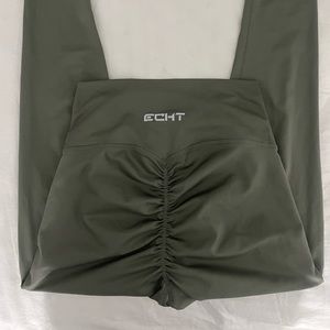 ECHT seamless scrunch leggings size S.